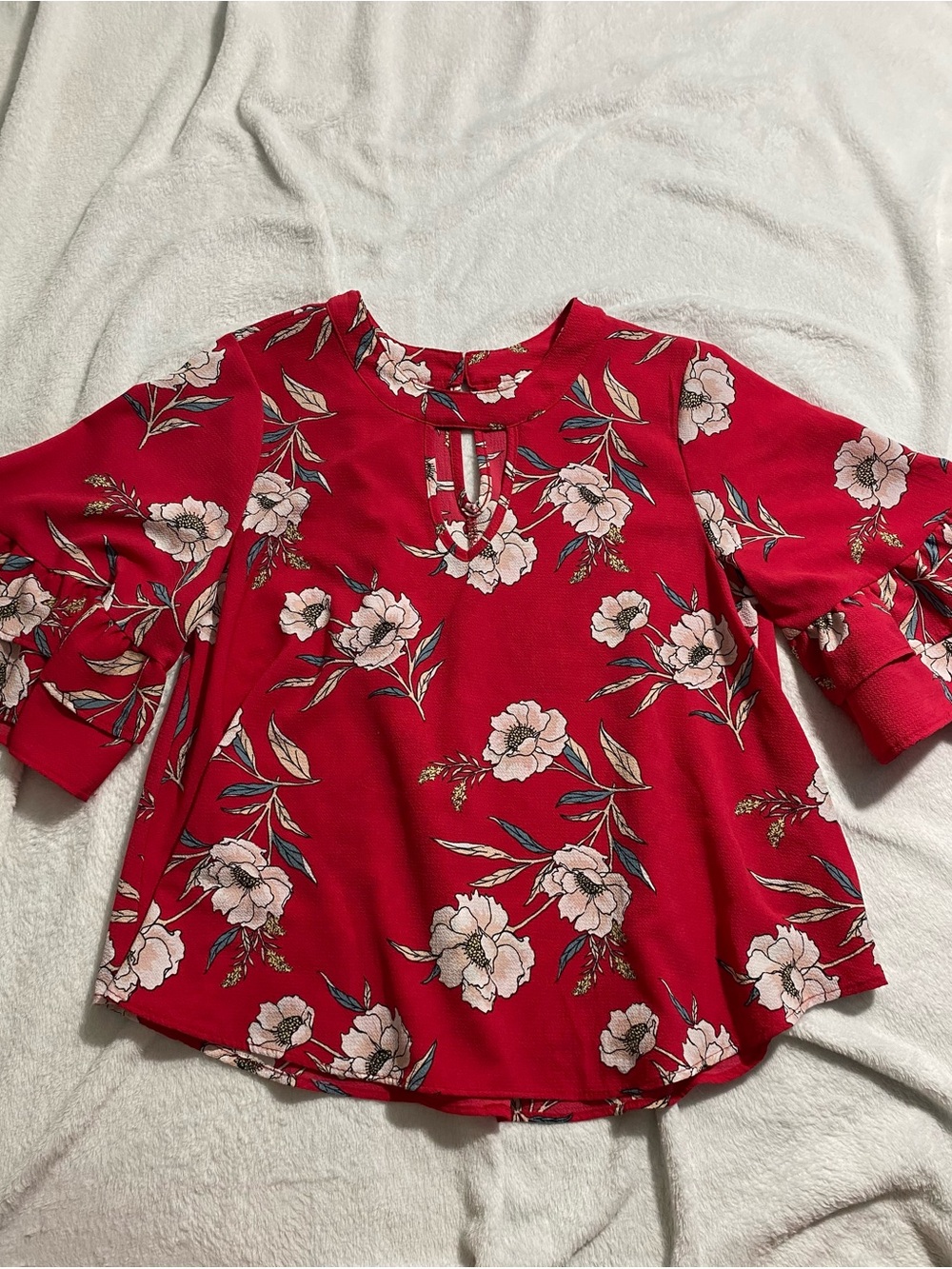 URBAN Romantics Red Floral Keyhole Blouse